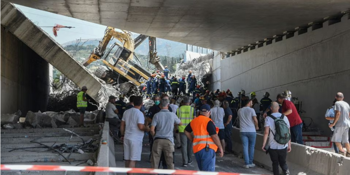Pod prăbușit în Patras, Grecia